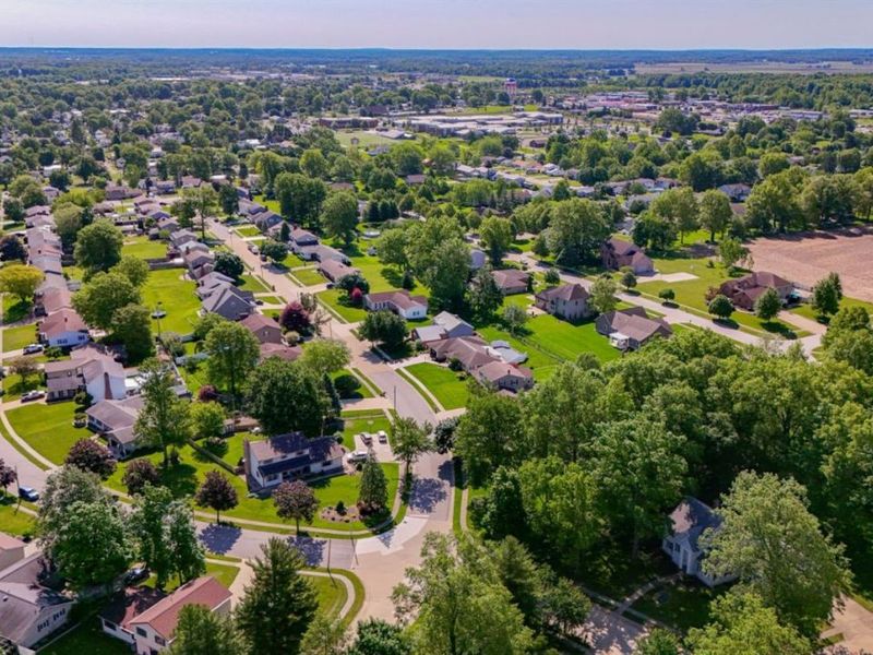 701 Kennedy Drive, Willard, OH 44890 Photo 9