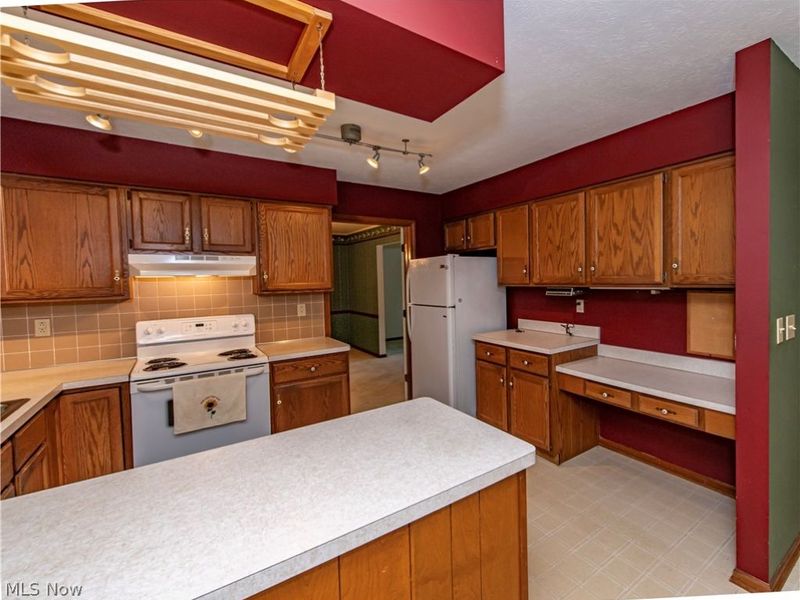 587 Red Rock Drive , Wadsworth, OH 44281 Photo 30