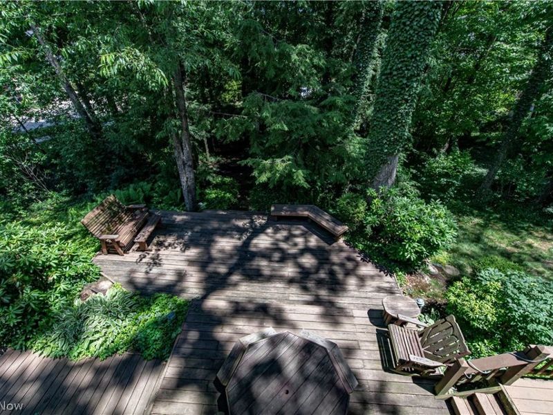 587 Red Rock Drive , Wadsworth, OH 44281 Photo 6