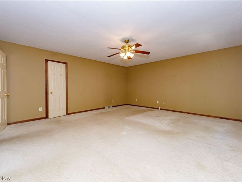 587 Red Rock Drive , Wadsworth, OH 44281 Photo 7