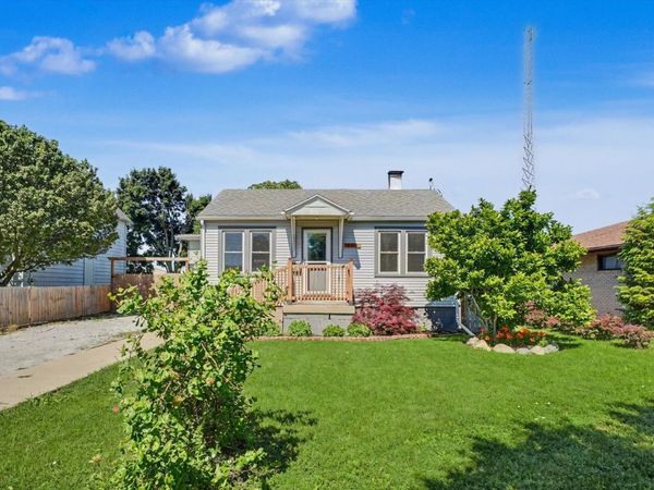 609 S Sangamon Avenue , Gibson City, IL 60936