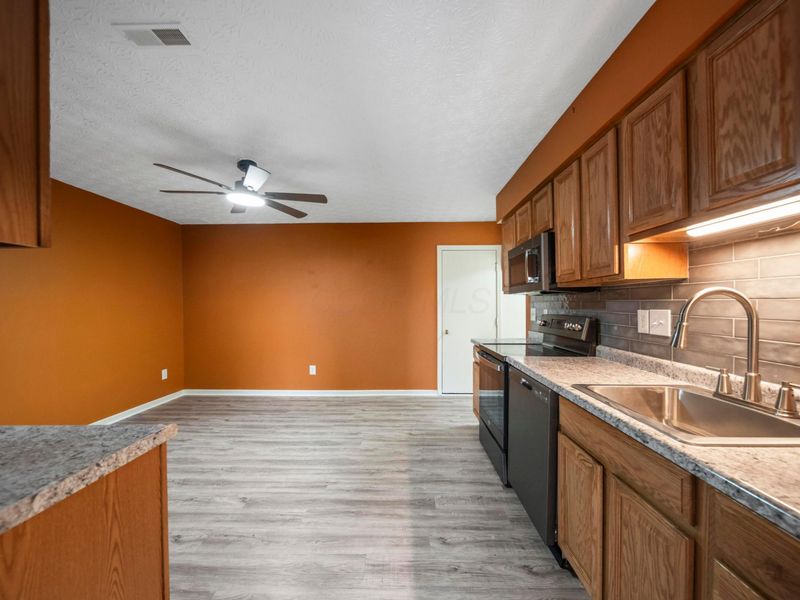 5918 Morrissey Street, Unit 5918D, Columbus, OH 43232 Photo 5