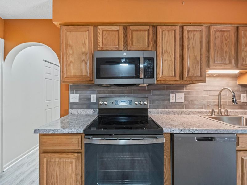 5918 Morrissey Street, Unit 5918D, Columbus, OH 43232 Photo 6