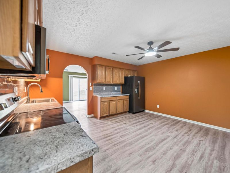 5918 Morrissey Street, Unit 5918D, Columbus, OH 43232 Photo 9