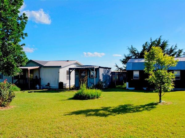 2202 Eagle Court, Venus, TX 76084
