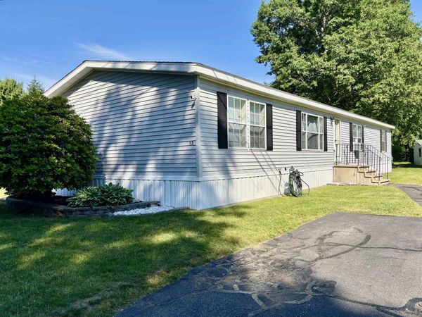 63 Oak Drive, Unit 88, North Hampton, NH 03862