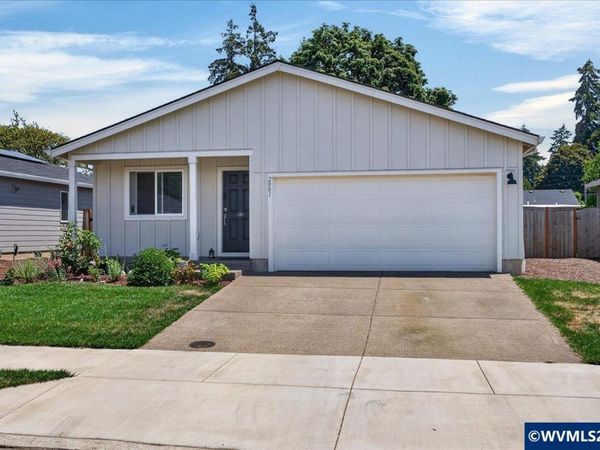 2081 Luna Wy, Lebanon, OR 97355