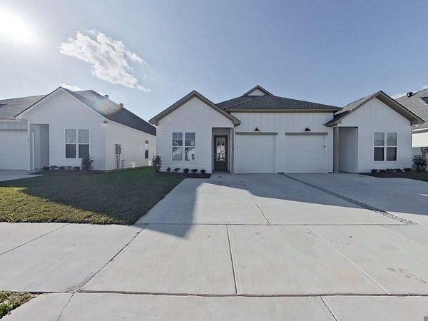 4828 W Dacha Ln, Baton Rouge, LA 70817