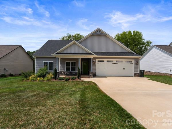 4944 Southview Drive, Hickory, NC 28602