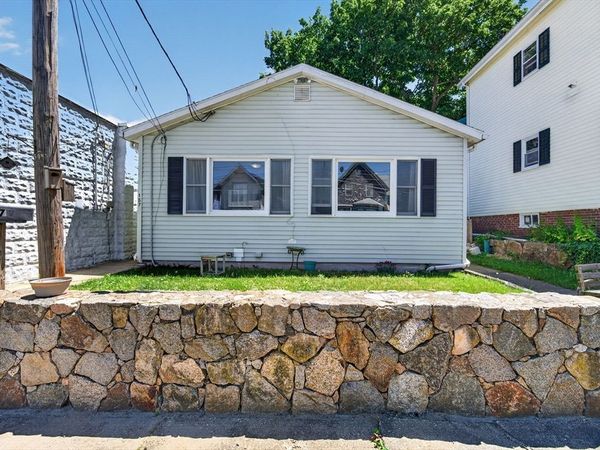 157 Maplewood Ave, Gloucester, MA 01930