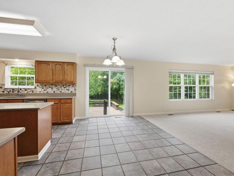 2830 Abbey Knoll Drive, Lewis Center, OH 43035 Photo 14