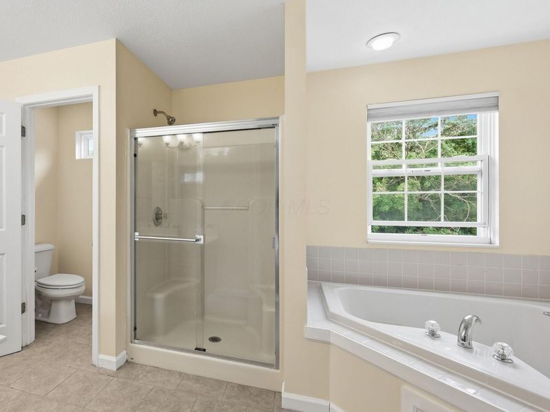 2830 Abbey Knoll Drive, Lewis Center, OH 43035 Photo 21