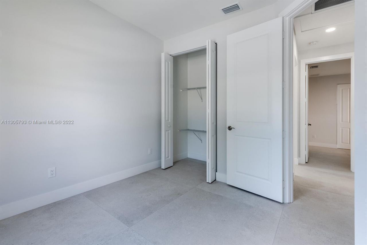 513 6th Avenue S, Lake Worth Beach, FL 33460 Photo