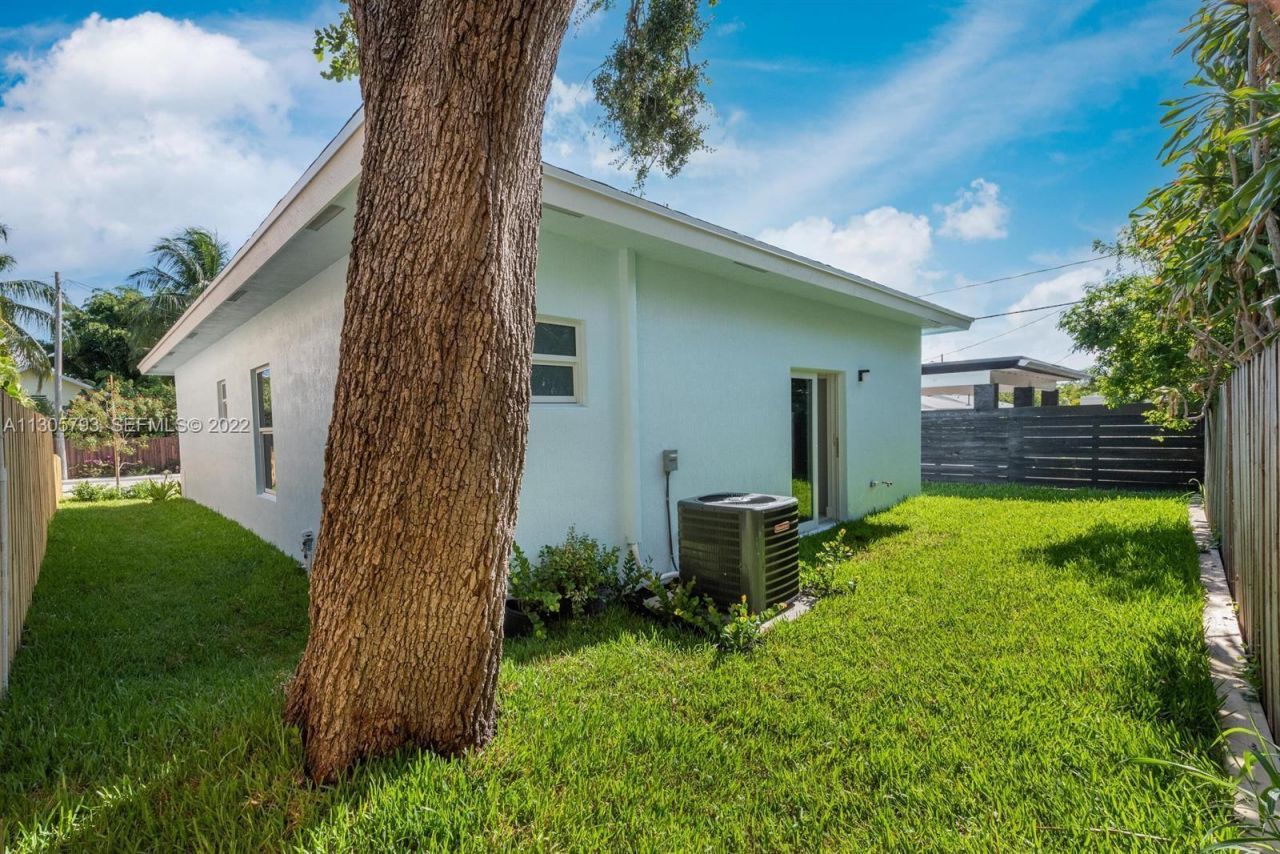 513 6th Avenue S, Lake Worth Beach, FL 33460 Photo