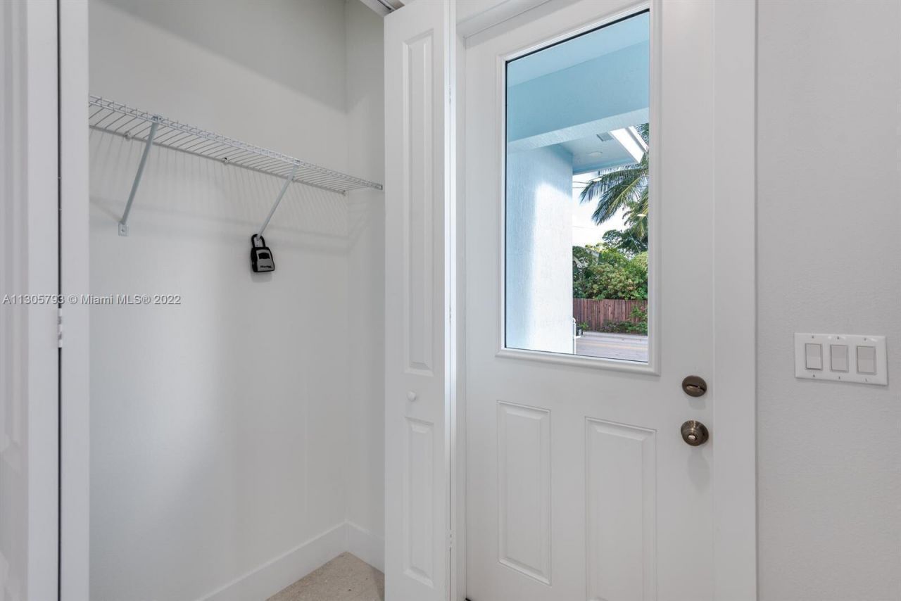 513 6th Avenue S, Lake Worth Beach, FL 33460 Photo