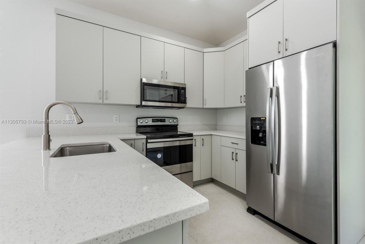 513 6th Avenue S, Lake Worth Beach, FL 33460 Photo