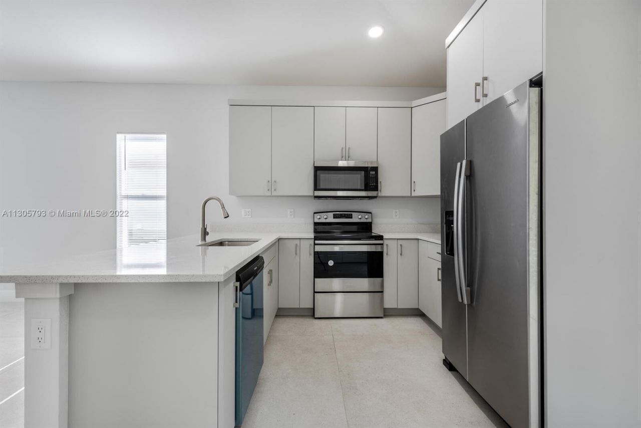 513 6th Avenue S, Lake Worth Beach, FL 33460 Photo