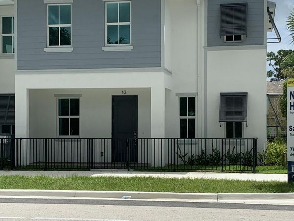 747 SE Central Parkway, Unit 43, Stuart, FL 34994
