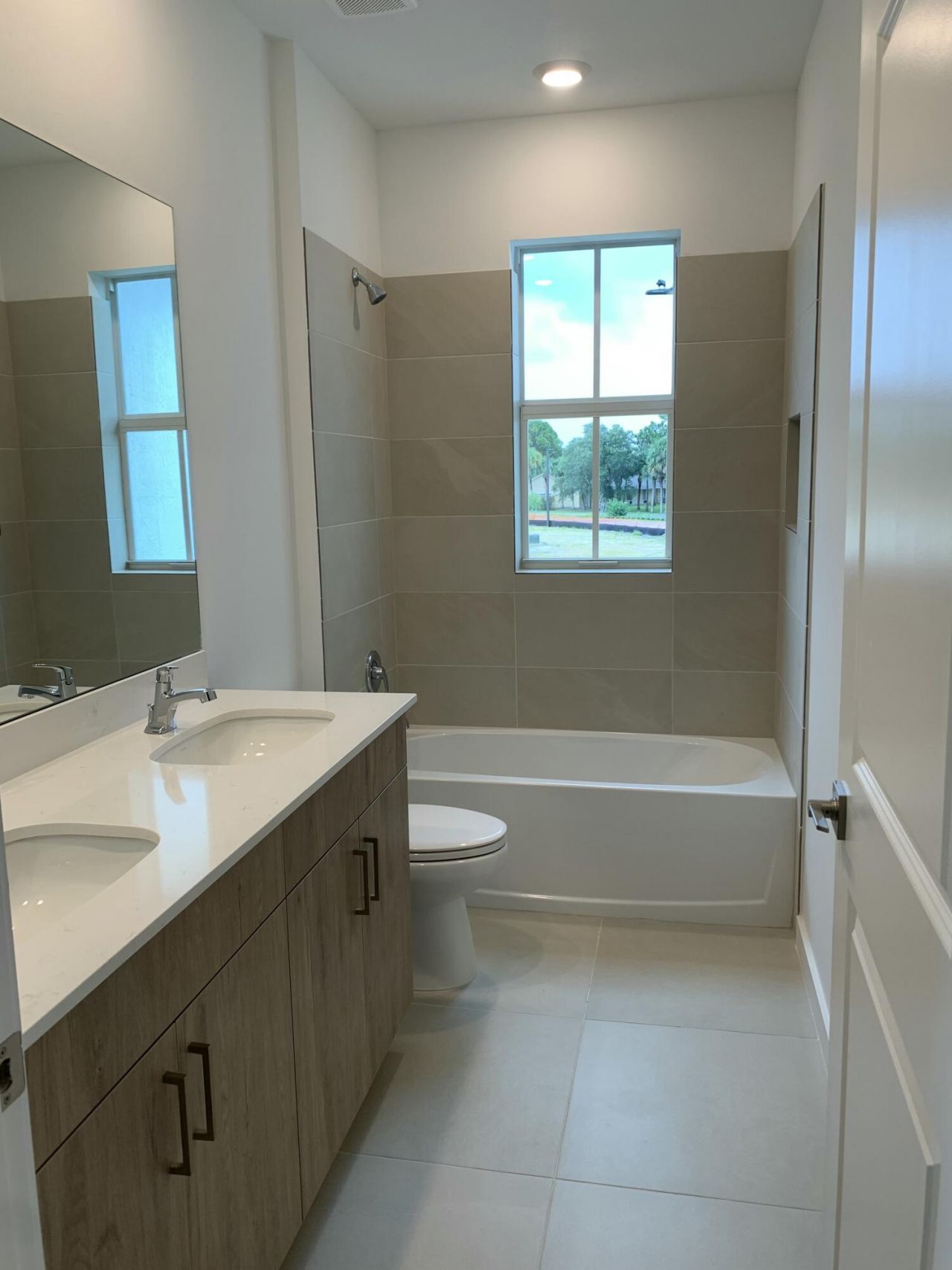 747 SE Central Parkway, Unit 43, Stuart, FL 34994 Photo