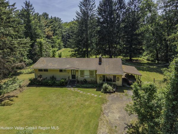 953 Albany Turnpike, Old Chatham, NY 12136