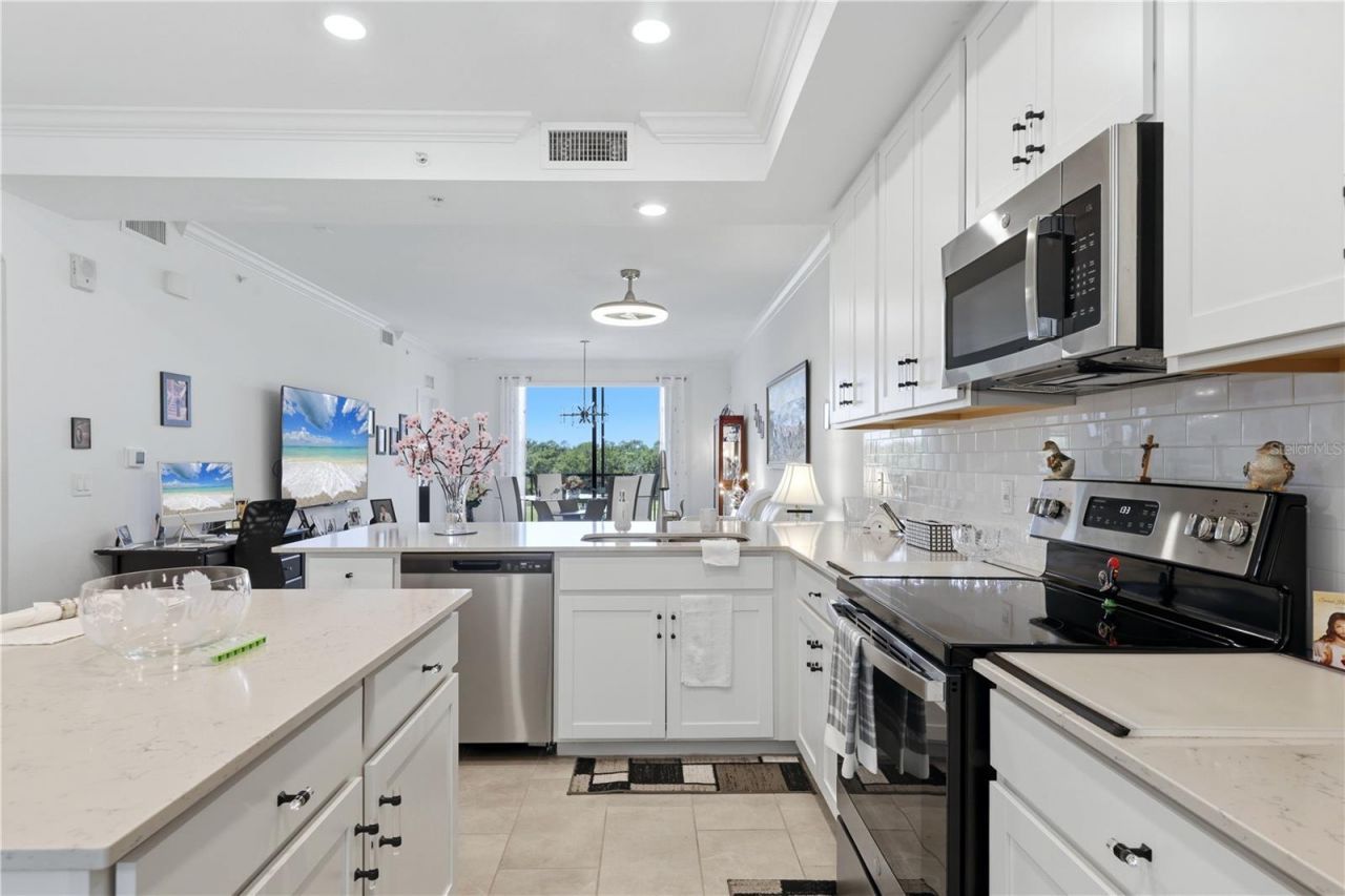 17902 Gawthrop Drive , Unit 305, Bradenton, FL 34211 Photo