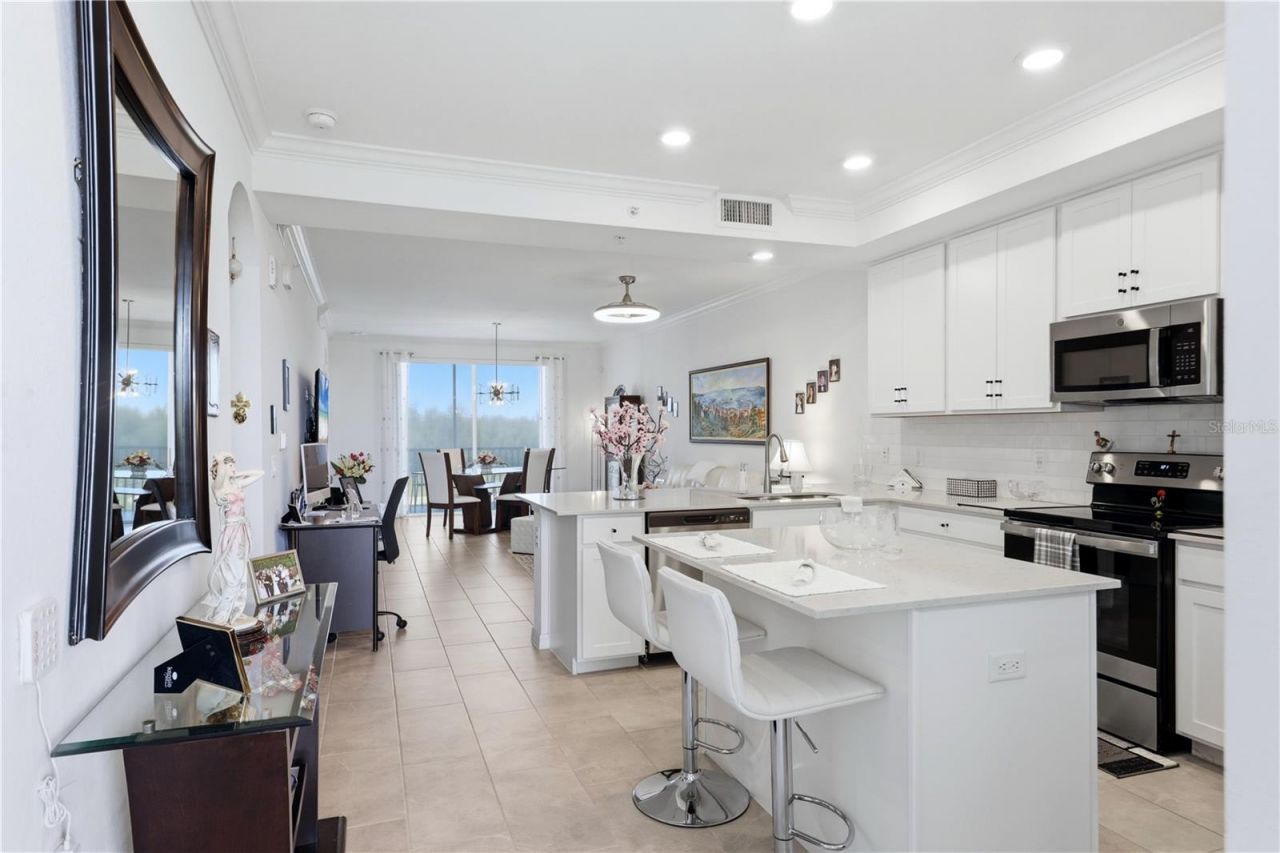 17902 Gawthrop Drive , Unit 305, Bradenton, FL 34211 Photo