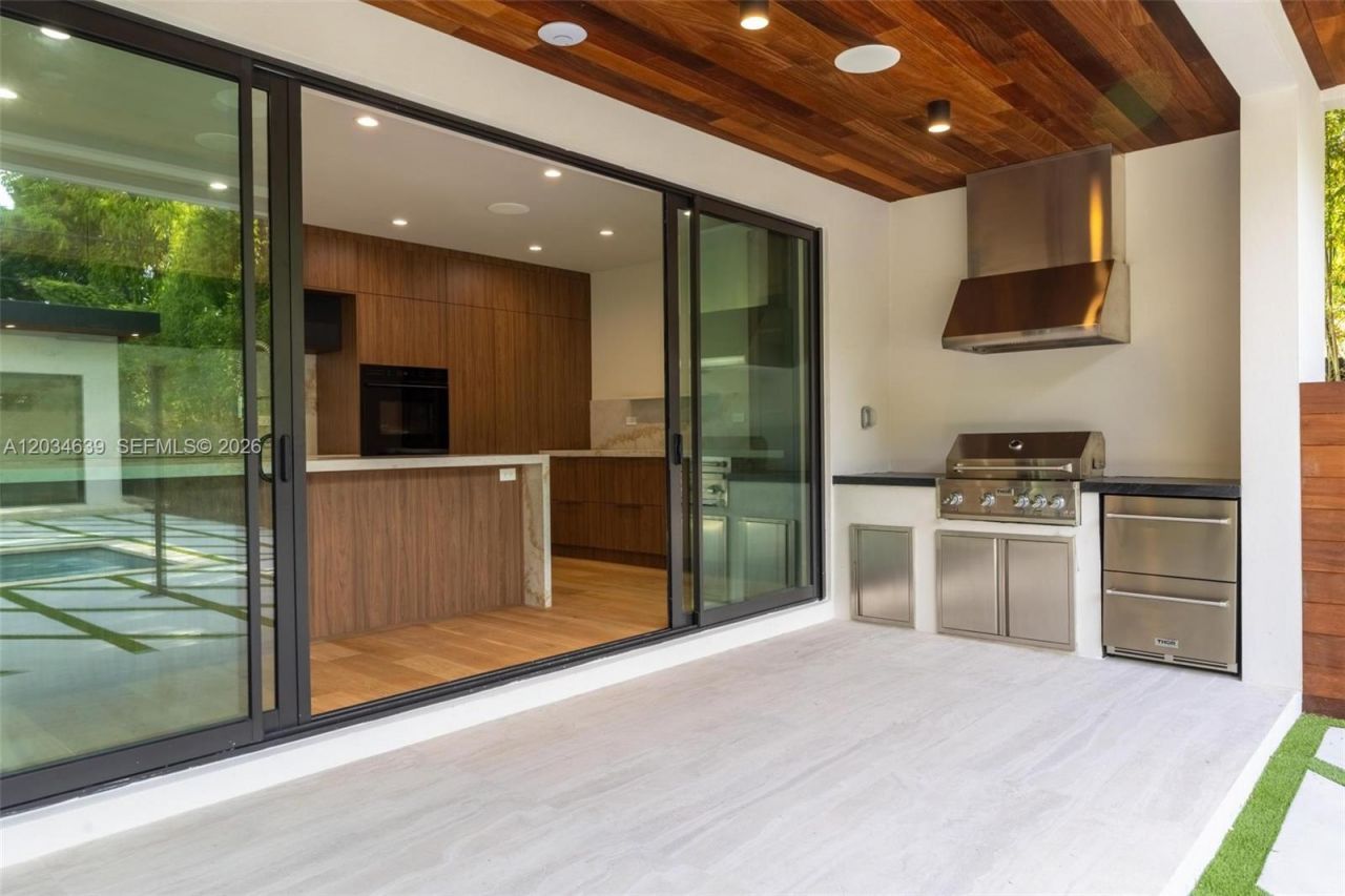43 NW 42nd St , Miami, FL 33127 Photo