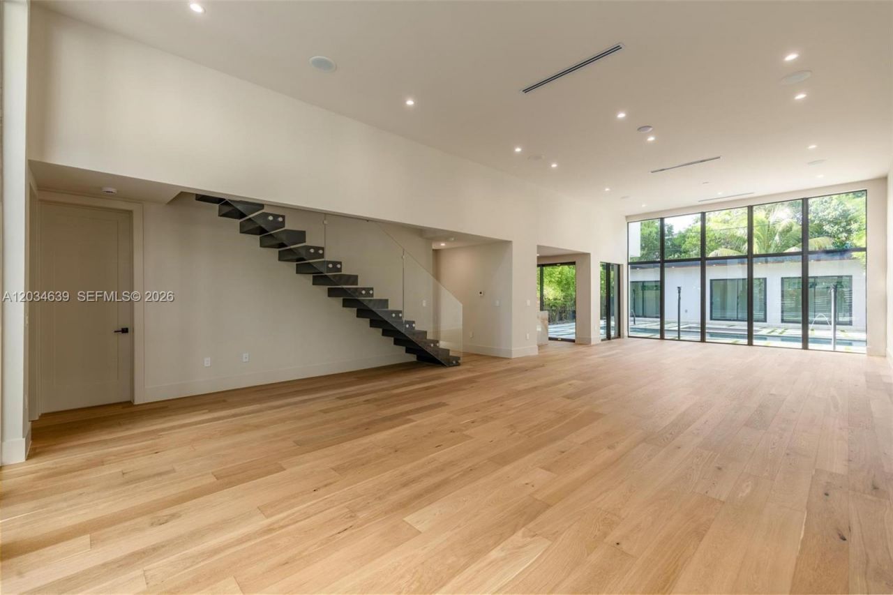 43 NW 42nd St , Miami, FL 33127 Photo
