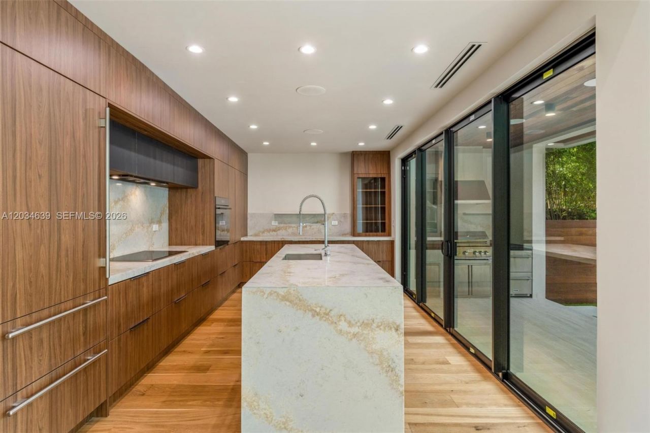 43 NW 42nd St , Miami, FL 33127 Photo