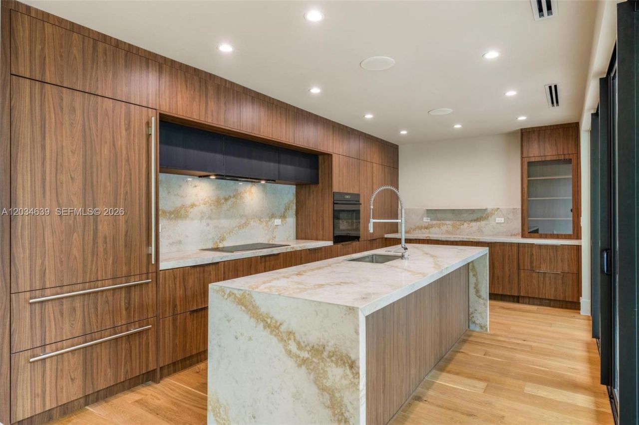 43 NW 42nd St , Miami, FL 33127 Photo