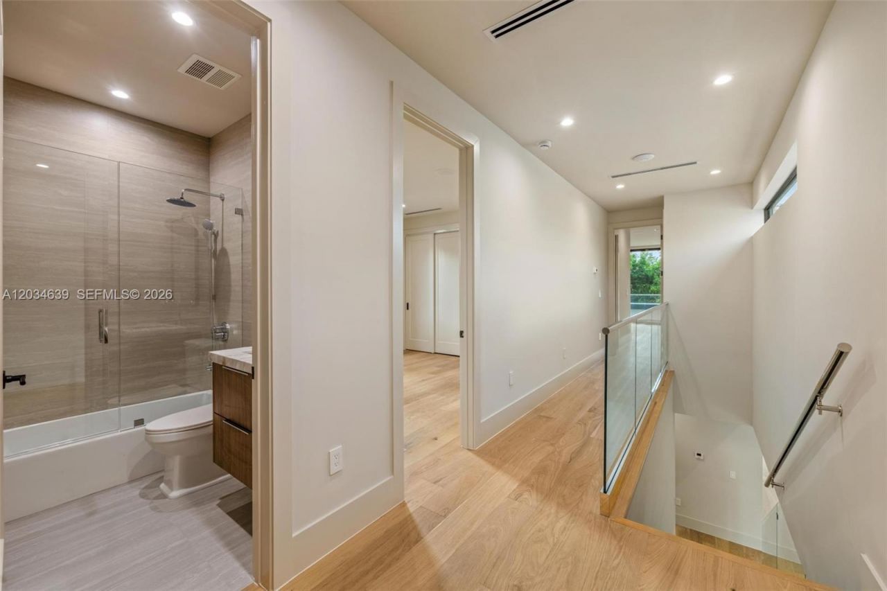 43 NW 42nd St , Miami, FL 33127 Photo