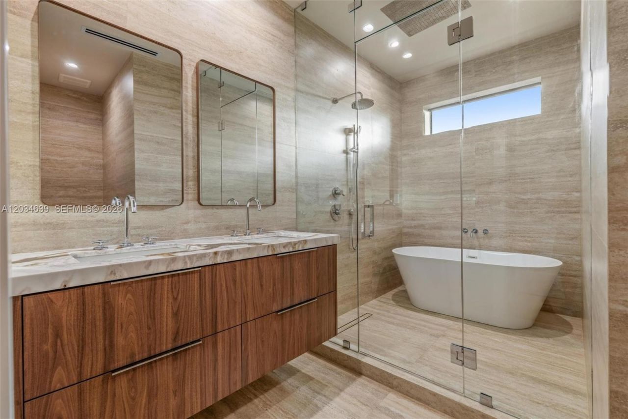 43 NW 42nd St , Miami, FL 33127 Photo