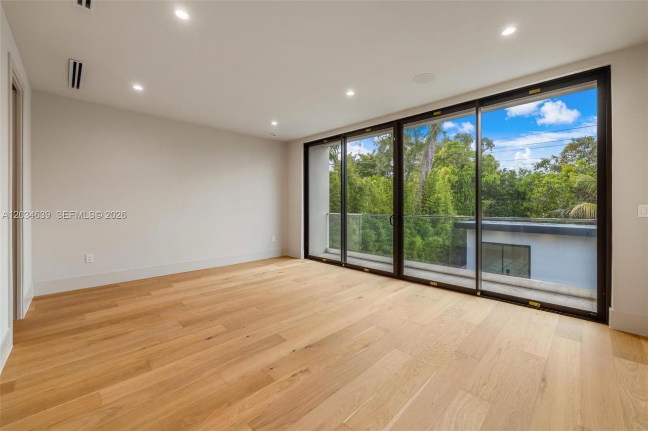 43 NW 42nd St , Miami, FL 33127 Photo