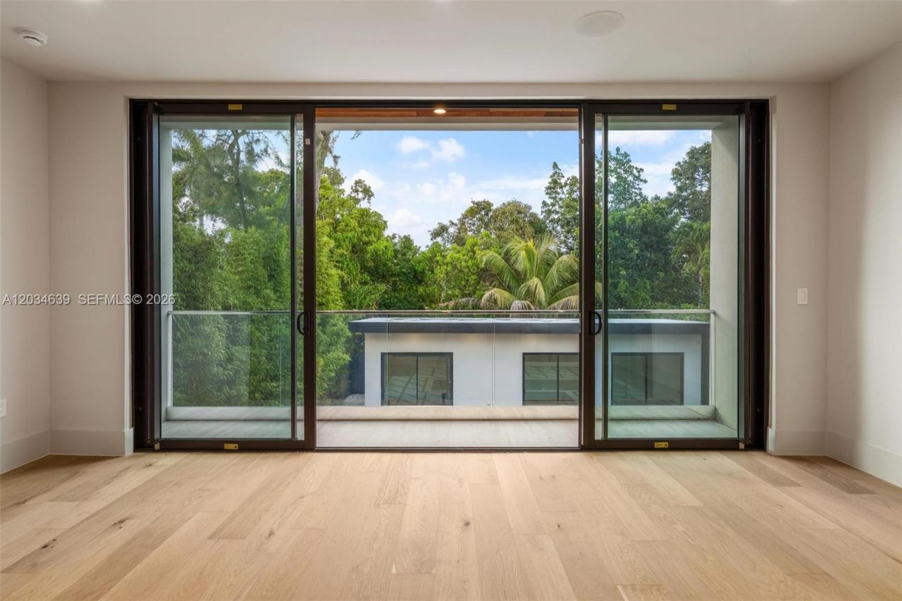 43 NW 42nd St , Miami, FL 33127 Photo