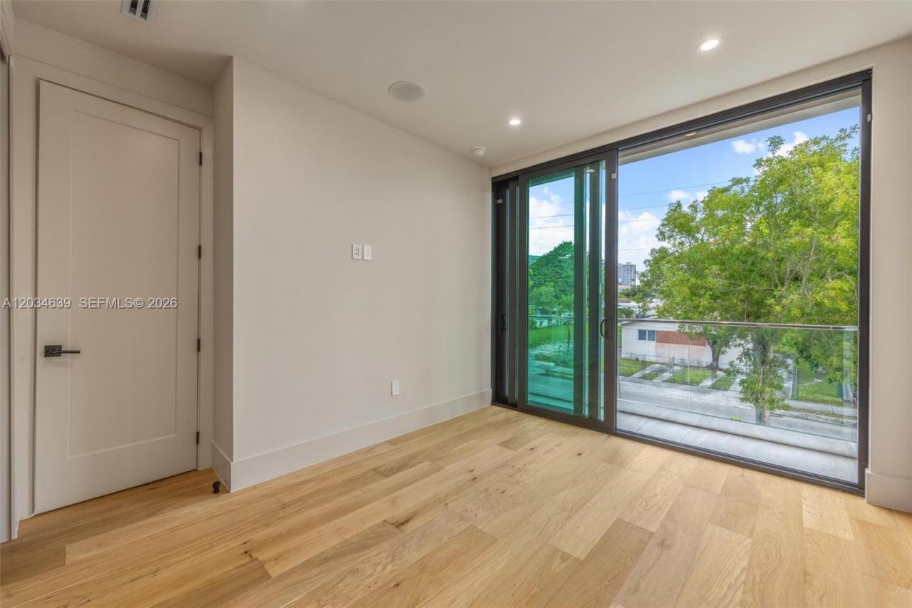 43 NW 42nd St , Miami, FL 33127 Photo