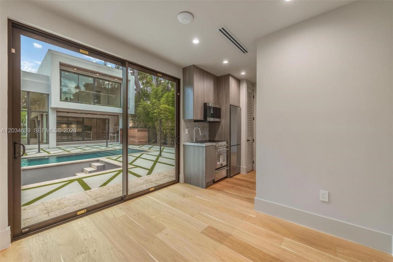 43 NW 42nd St , Miami, FL 33127 Photo