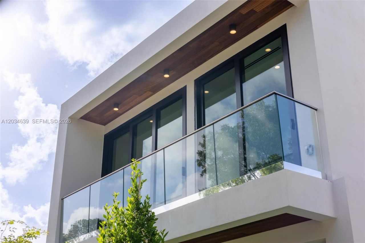 43 NW 42nd St , Miami, FL 33127 Photo