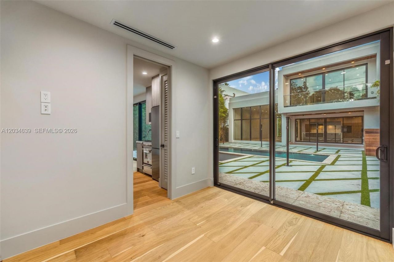 43 NW 42nd St , Miami, FL 33127 Photo