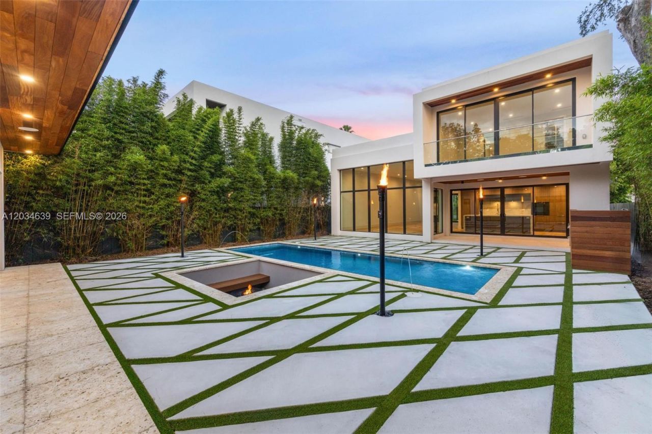 43 NW 42nd St , Miami, FL 33127 Photo