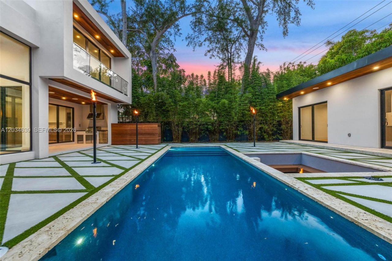 43 NW 42nd St , Miami, FL 33127 Photo