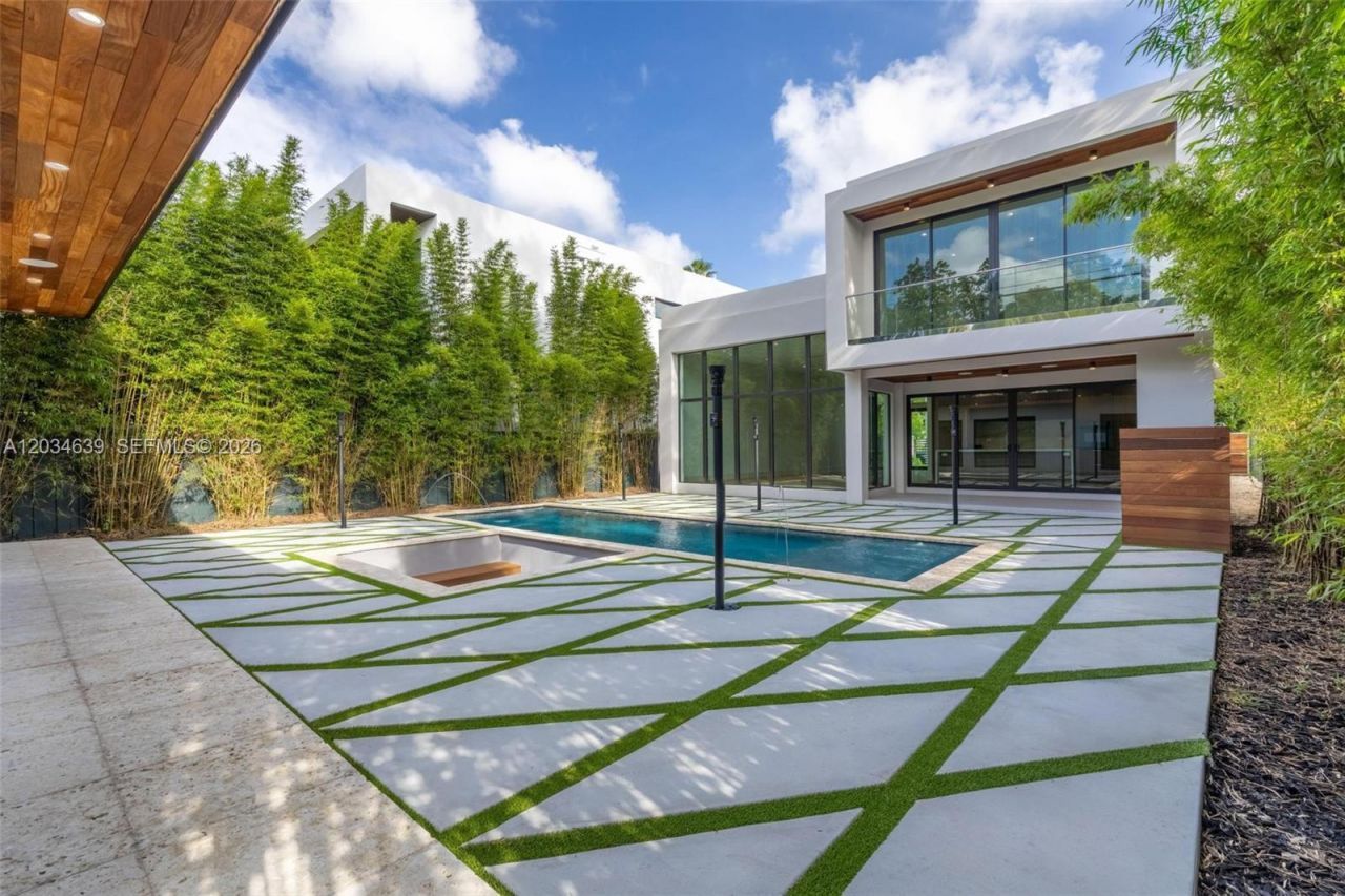 43 NW 42nd St , Miami, FL 33127 Photo