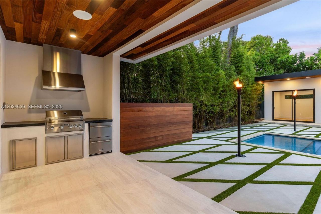 43 NW 42nd St , Miami, FL 33127 Photo