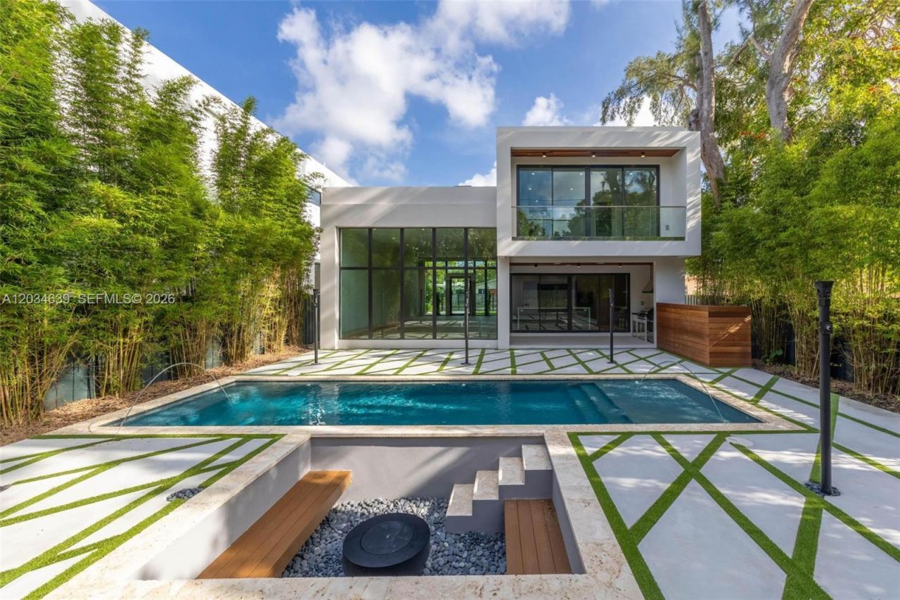 43 NW 42nd St , Miami, FL 33127 Photo