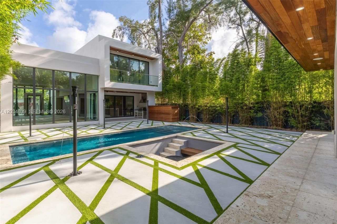 43 NW 42nd St , Miami, FL 33127 Photo