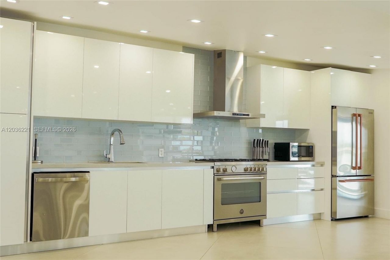 7720 Miami View Dr , North Bay Village, FL 33141 Photo