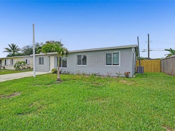 5701 SW 37th St, Davie, FL 33314