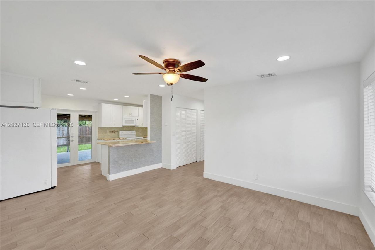 5701 SW 37th St, Davie, FL 33314 Photo