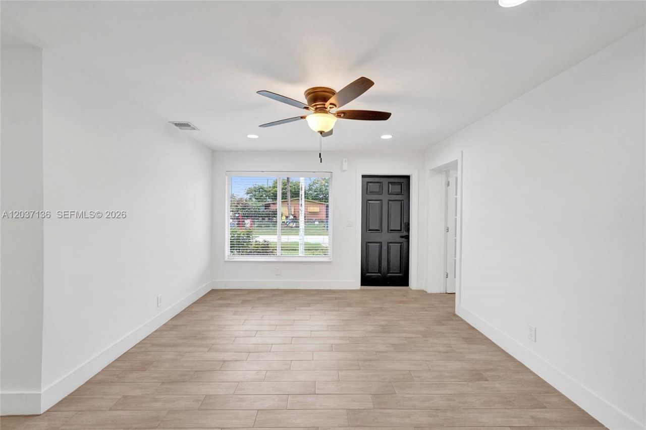 5701 SW 37th St, Davie, FL 33314 Photo