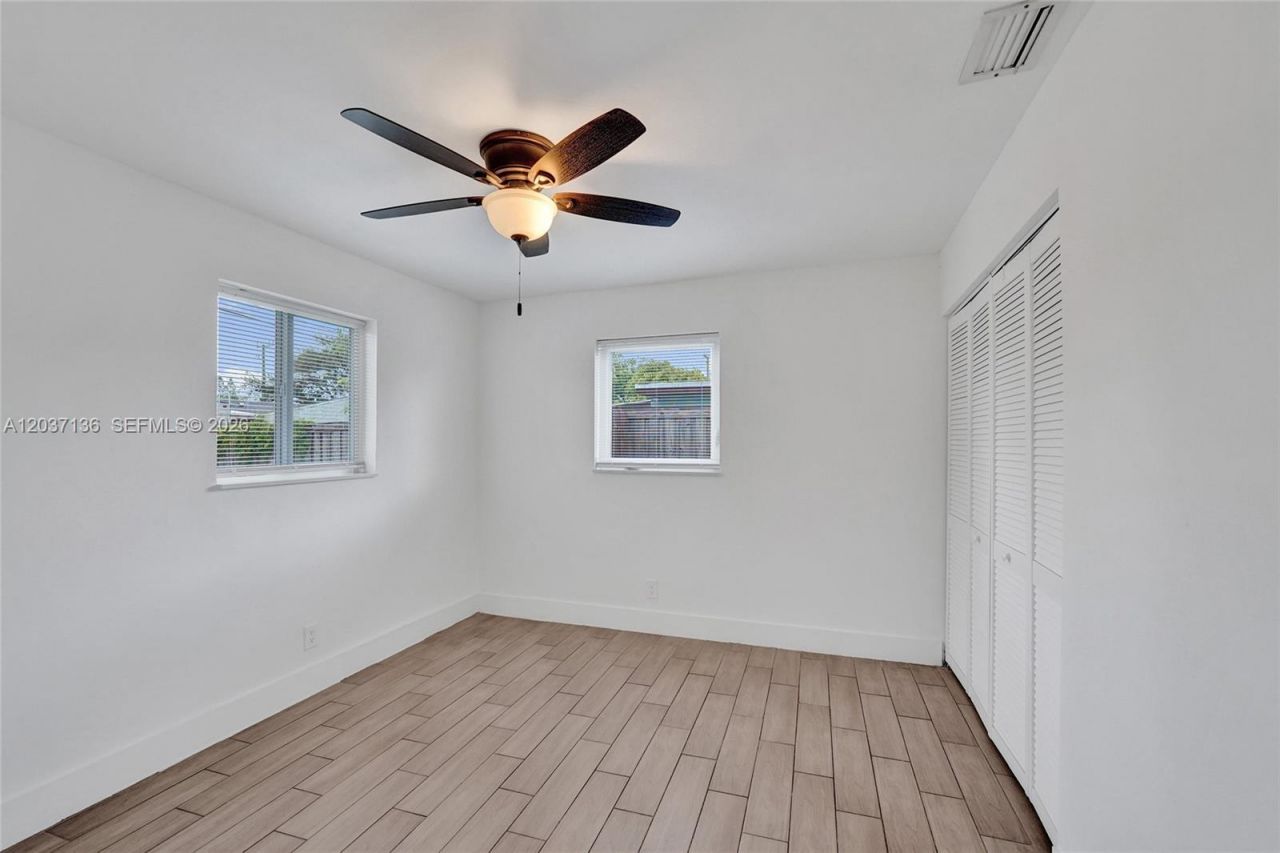 5701 SW 37th St, Davie, FL 33314 Photo