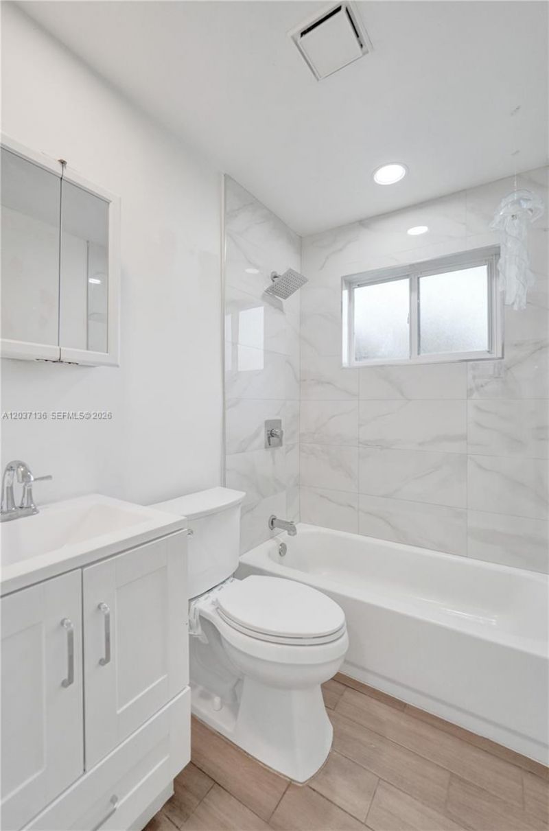 5701 SW 37th St, Davie, FL 33314 Photo